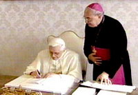 Benedicto XVI Firma su Encíclica